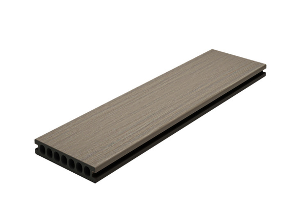 7 Round Hole 142 X 22 Capped Composite Decking Brushing Embossing Plastic Deck Boards