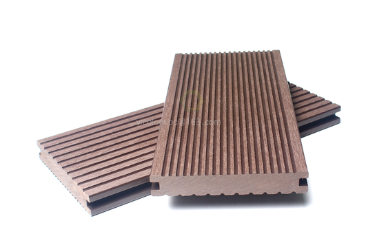 135x23mm Traditional Solid Wood Plastic Composite Wood Flooring Outdoor